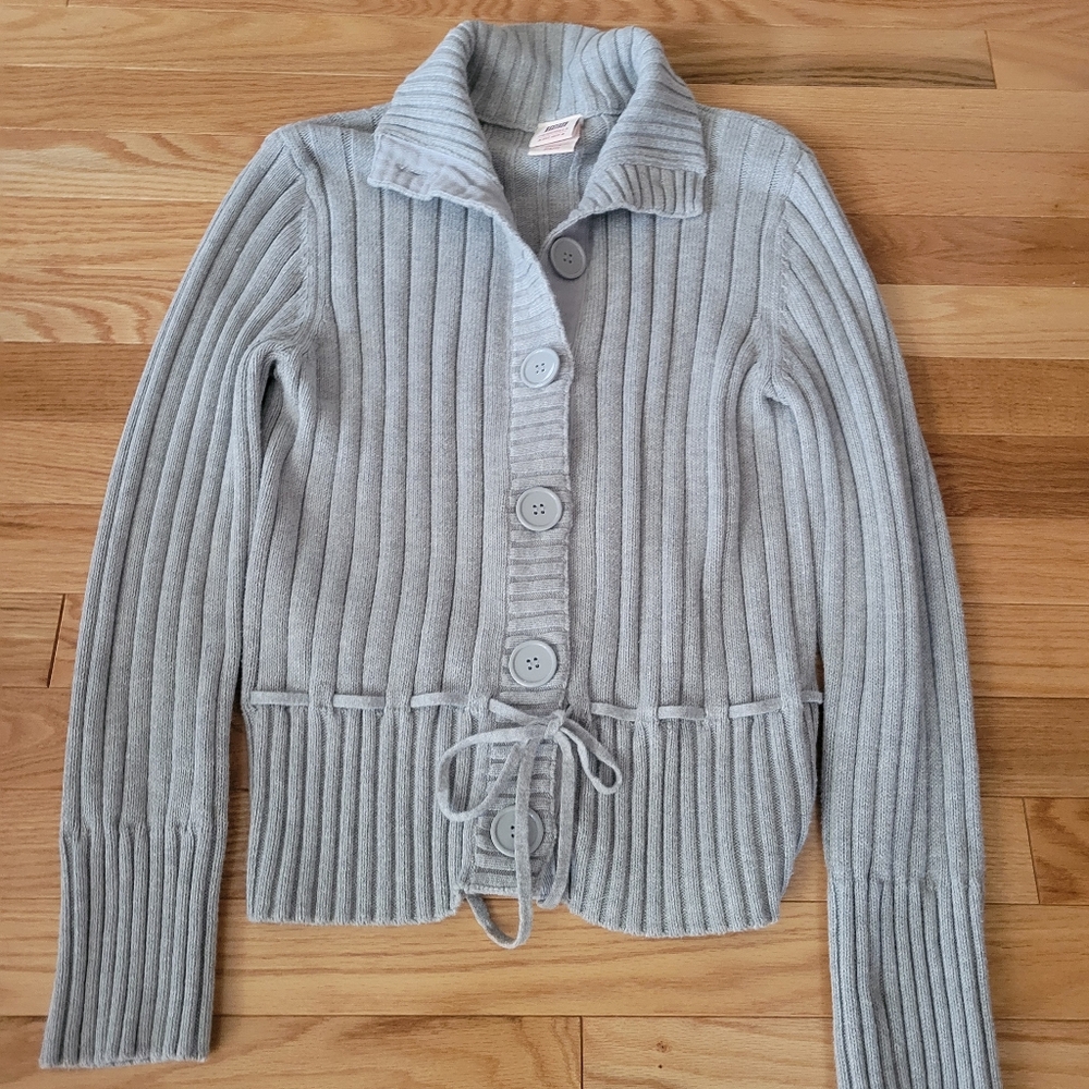 Super Cute Button Down Sweater With Belted Waist - Picture 3 of 7